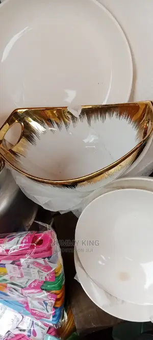 Gold Inlay Edge Glass Food Serving Plate