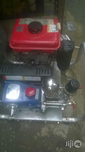 Engine Car Wash Machine.