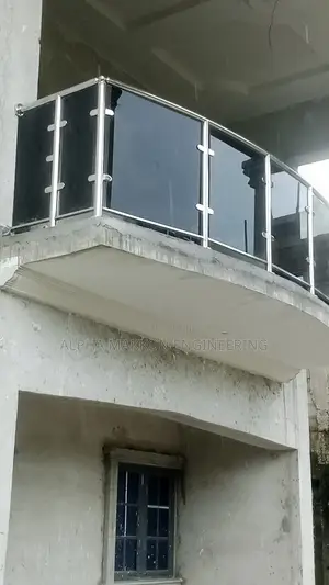 Black Glass Rail With Turkish Stainless