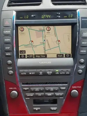 Lexus ES 350 Navigation and Original Camera for 2008/2010.