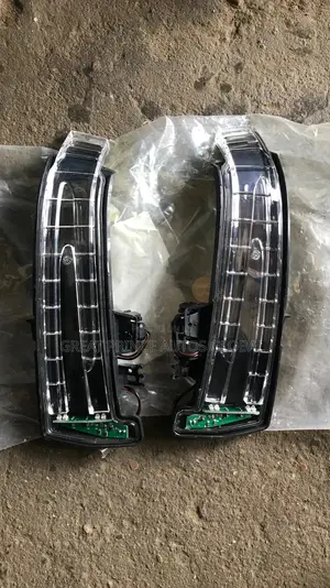 Side Mirror Lamp C300 204 ,E350 212 , Glk350