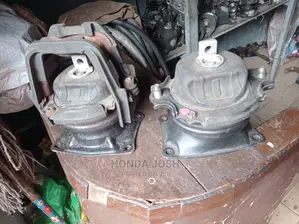 Engine Seat for Honda and Acura Vehicles.(Direct Tokunbo)