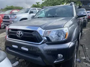 Toyota Tacoma Access Cab V6 Automatic 2012 Gray