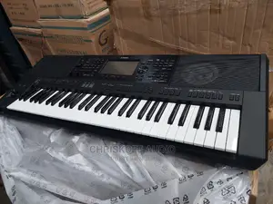 Yamaha Psr SX900 Keyboard With Adapter