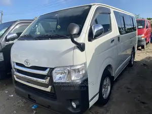Toyota HiAce 2010 White