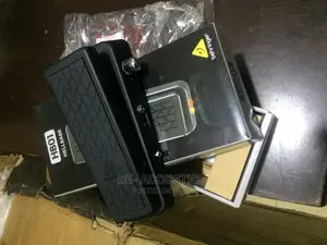 Behringer HB01 Hellbabe Optical Wah Pedal