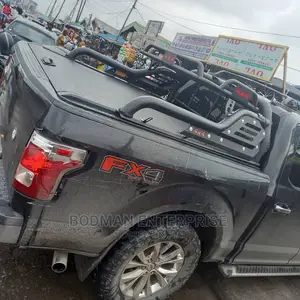 Rolling Boot Cover With Complete Roll Bar Spoiler