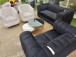 7 Sitters Sofas ..