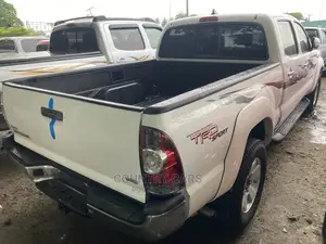 Toyota Tacoma Double Cab V6 Automatic 2012 White