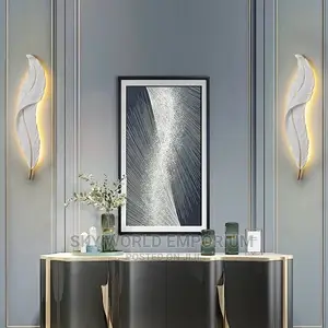 Feather Wall Lamp
