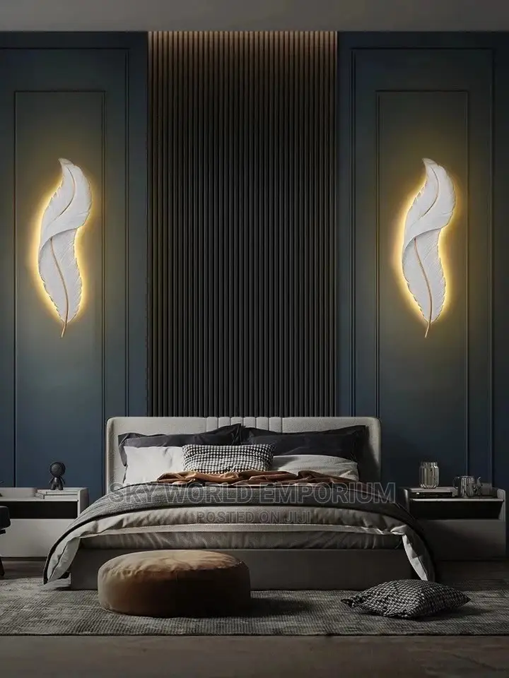 Feather Wall Lamp
