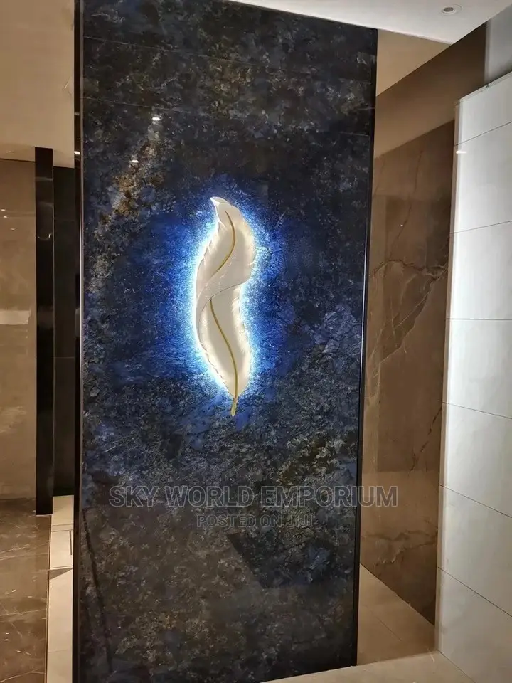 Feather Wall Lamp