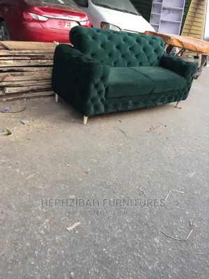 7 Seaters Green Chesterfield Sofa