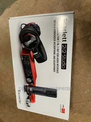 Quality Focusrite Scarlett 2i2 Bundle Soundcard