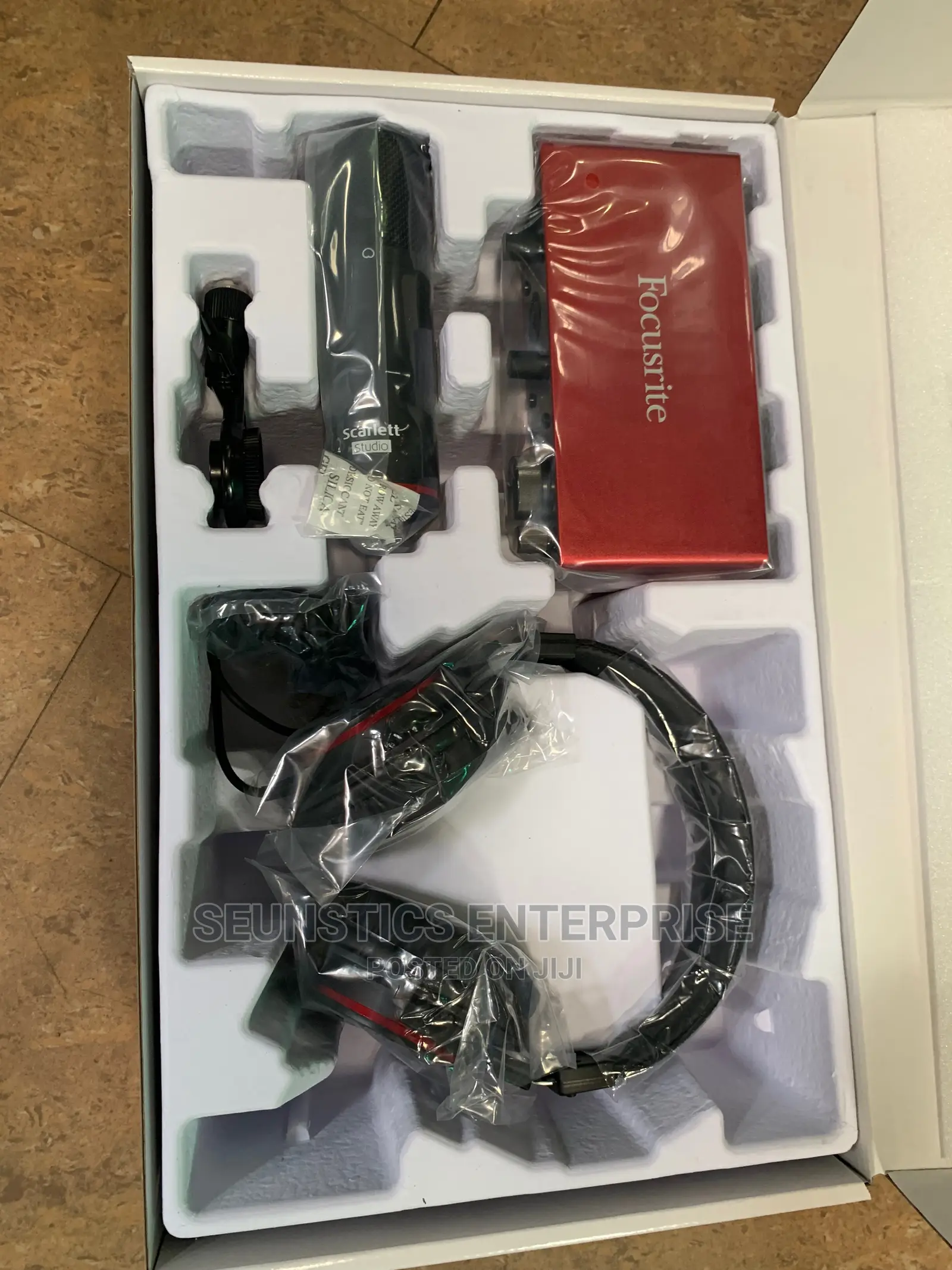 Quality Focusrite Scarlett 2i2 Bundle Soundcard