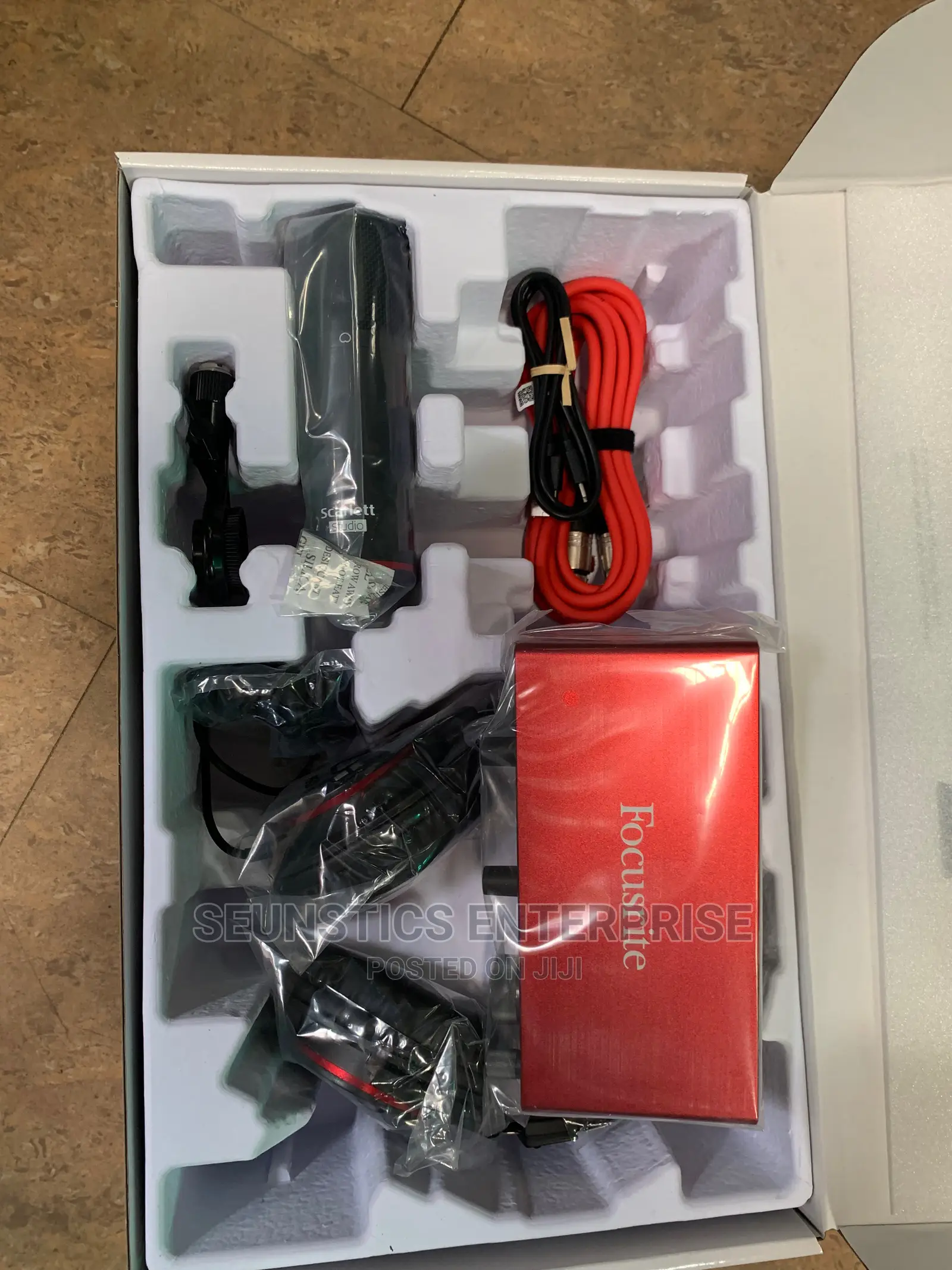 Quality Focusrite Scarlett 2i2 Bundle Soundcard