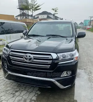 SUV, PRADO for Hire and Rental: (Land Cruiser) Services
