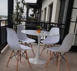Classic Dining Table With 4chairs.