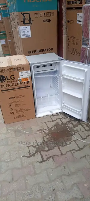 LG Quality Table Top Refrigerator With 2years Warranty on It