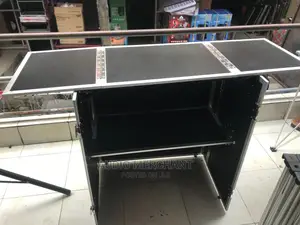 Dj Booth/Stand
