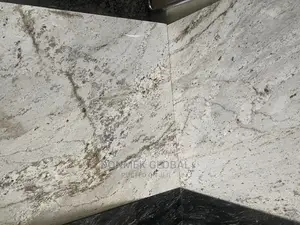 Kashmir White 90x90 2cm Thickness