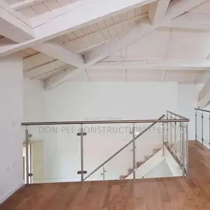 Plane Glass Rail