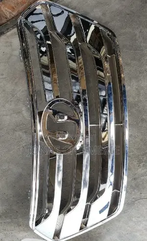 Hyundai Santafe 2012 Front Grille