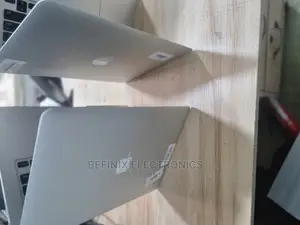 Laptop Apple MacBook Air 2015 8GB Intel Core I7 SSD 512GB
