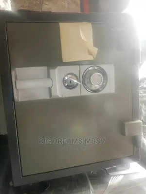 094 Ultimate Fireproof Safe