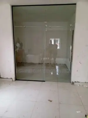 Clean Glass Door
