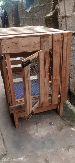 Pallet Wooding Cage for Dogs