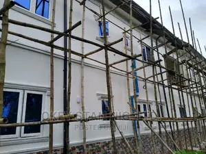 Wall Screeding.