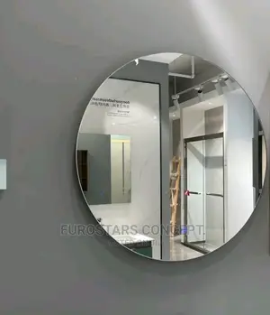 Plan Round Mirror With Back Lights