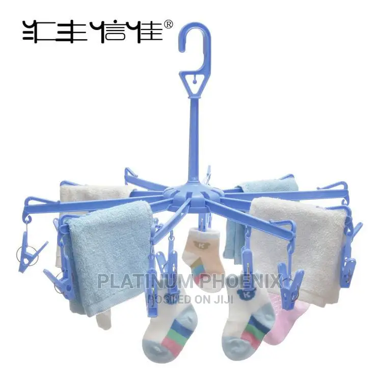 Foldable Hanger With Clip