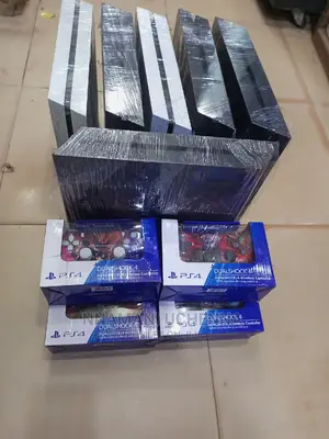 Hacked Neat Ps4 With 5 Games of Ur Choice