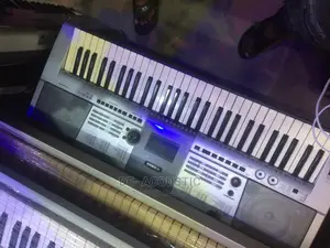 Yamaha PSR-E403 Portable Keyboard. 100% Tested and Working