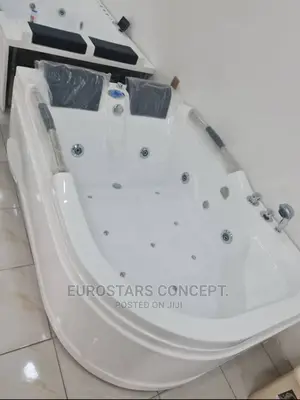 Double Executive Jacuzzi With Light an Radio