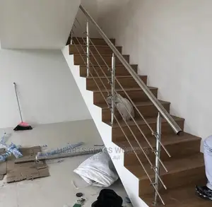 Simple but Elegant Stainless Railing Design.
