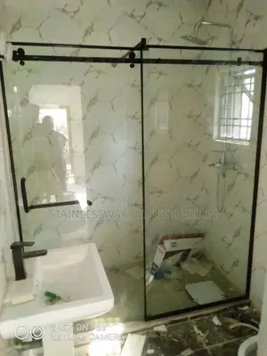 Black Beauty Shower Cubicle