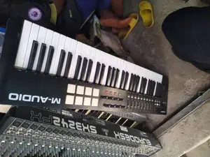 M-Audio Oxygen61 Midi Controller
