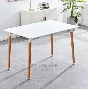 Classic Dining Table/New Modern.