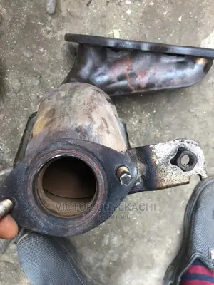 Front Catalytic Converter Toyota Highlander 08