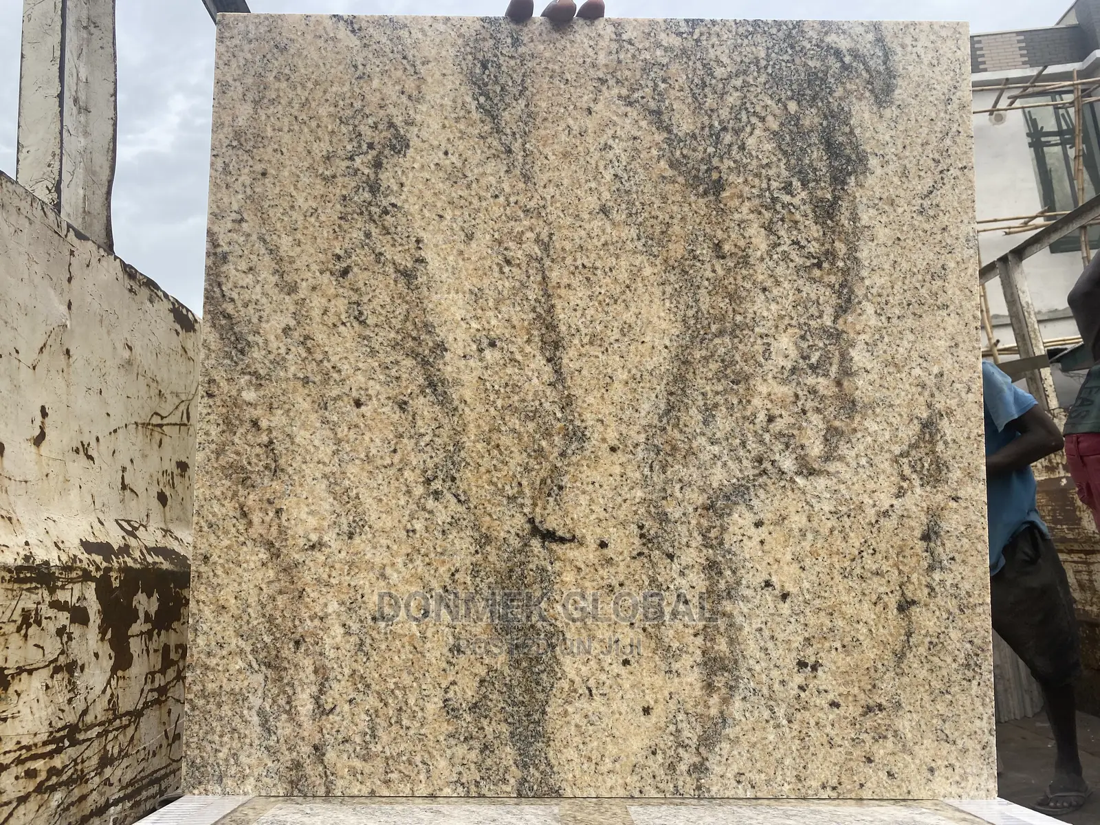 Raw Sick Granite Tiles