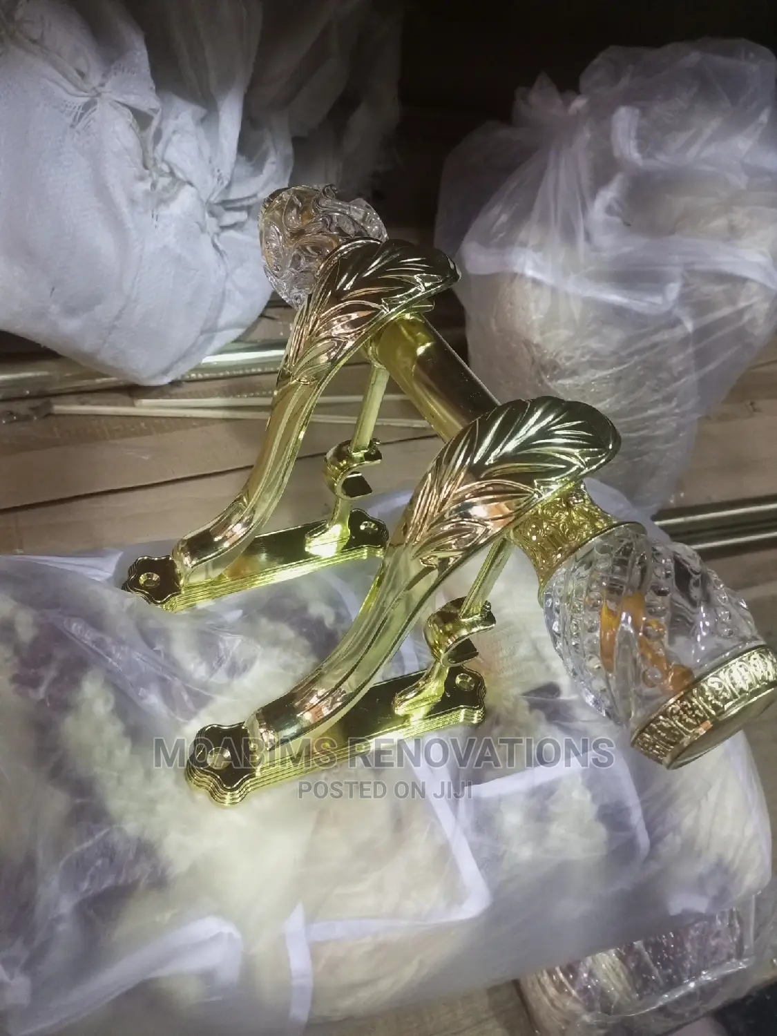 VIP Lion Wall Bracket for Curtains Pole