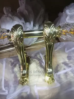 VIP Lion Wall Bracket for Curtains Pole