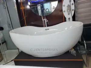 Oval Bathtub With Acrylic Material