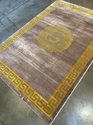 Luxury Living Room Designed Super Soft Royal Center Rug.