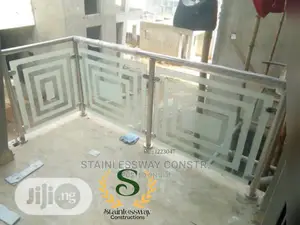 Glass Borderline Stainless Railing Design at Kabusa