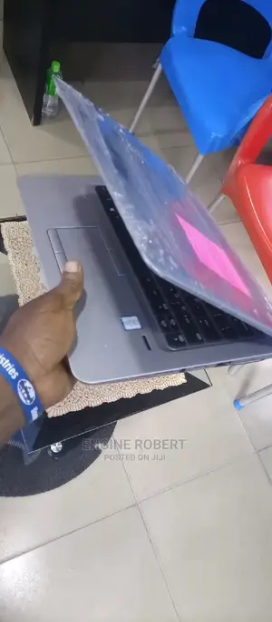 Laptop HP EliteBook 820 G3 4GB Intel Core I5 HDD 500GB