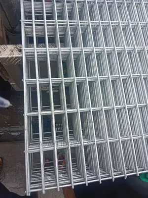 Galvanized Mesh Wire 3x1 8ft by 9ft